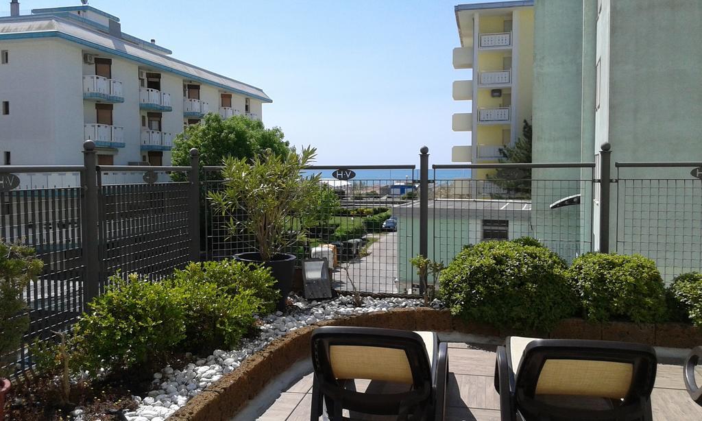 Hotel Victoria Bibione Eksteriør billede