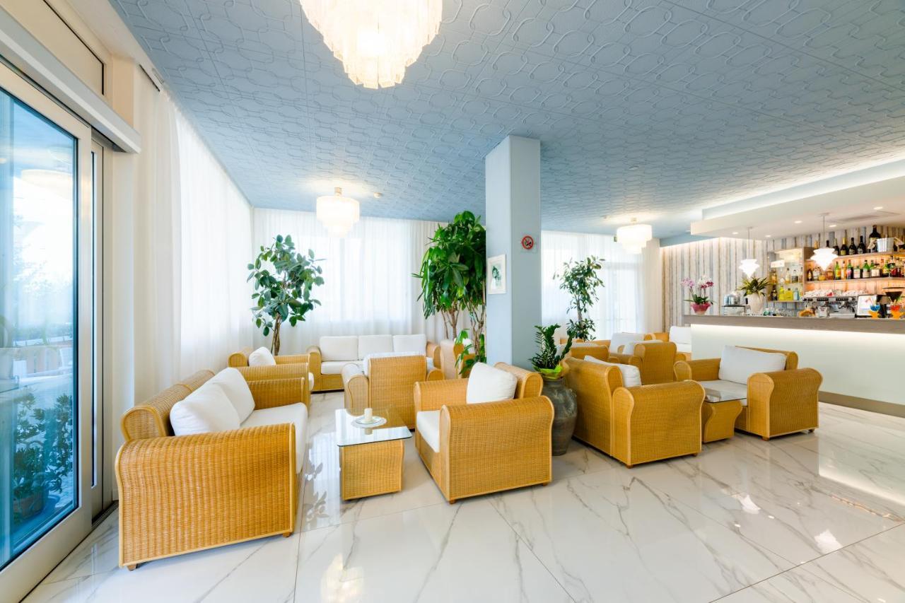Hotel Victoria Bibione Eksteriør billede