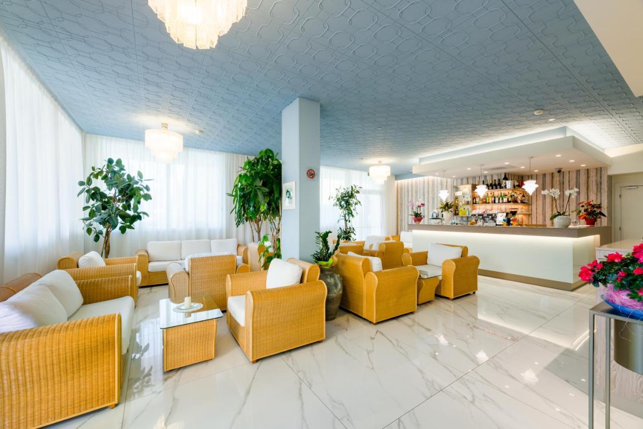 Hotel Victoria Bibione Eksteriør billede