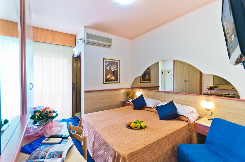 Hotel Victoria Bibione Værelse billede