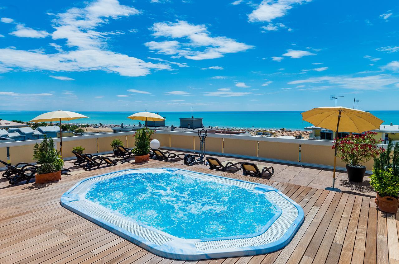 Hotel Victoria Bibione Eksteriør billede